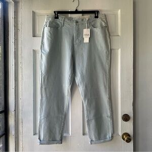 a.n.a Mid Rise Boyfriend Light Blue Jeans